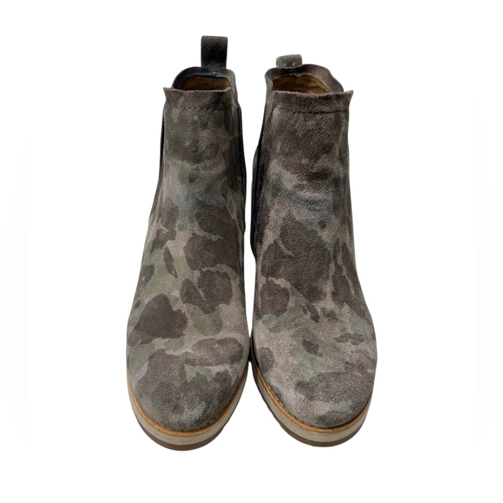 Sofft Camouflage Ankle Boots
